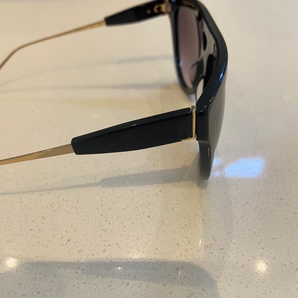 Derek Lam black and gold aviator sunglasses - Picture 4 of 4
